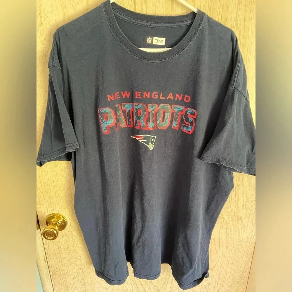 💚 New England Patriots NFL Team T-shirt Men’s 2XL